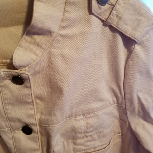 Jacket - Picture 5 of 5
